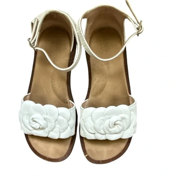 AMATI STEPS sz 28 Seraphina- White Leather Sandals